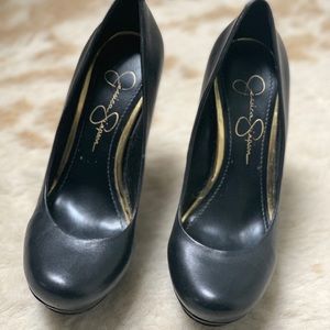 Jessica Simpson Given Platform Pump